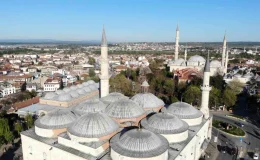 Edirne’de Binlerce Vatandaş Camilere Akın Etti