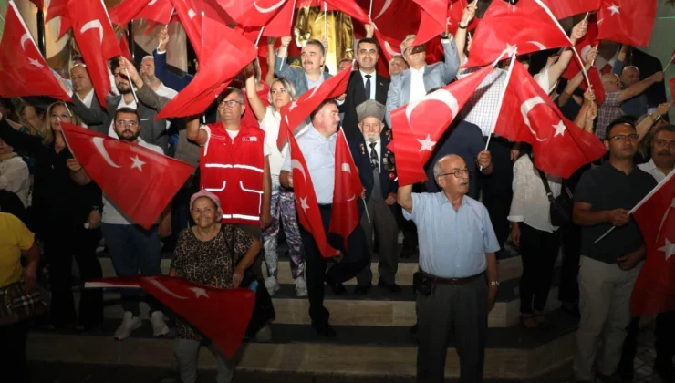 Edremit’te 15 Temmuz Demokrasi ve Milli Birlik Günü Anma Etkinlikleri Yoğun Katılımla Gerçekleştirildi