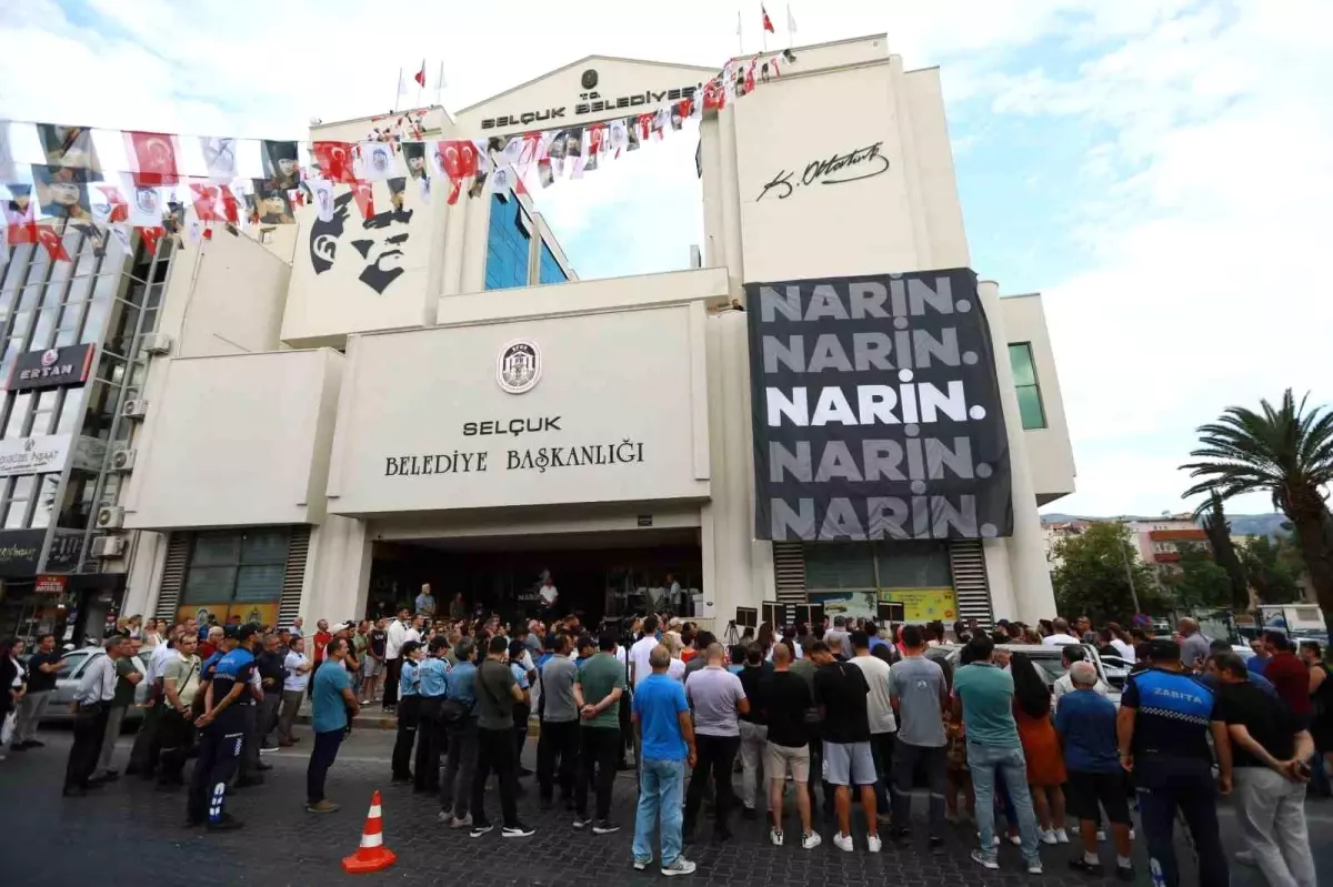 Diyarbakır’da Katledilen Narin İçin Selçuk Belediyesi’nde Basın Açıklaması