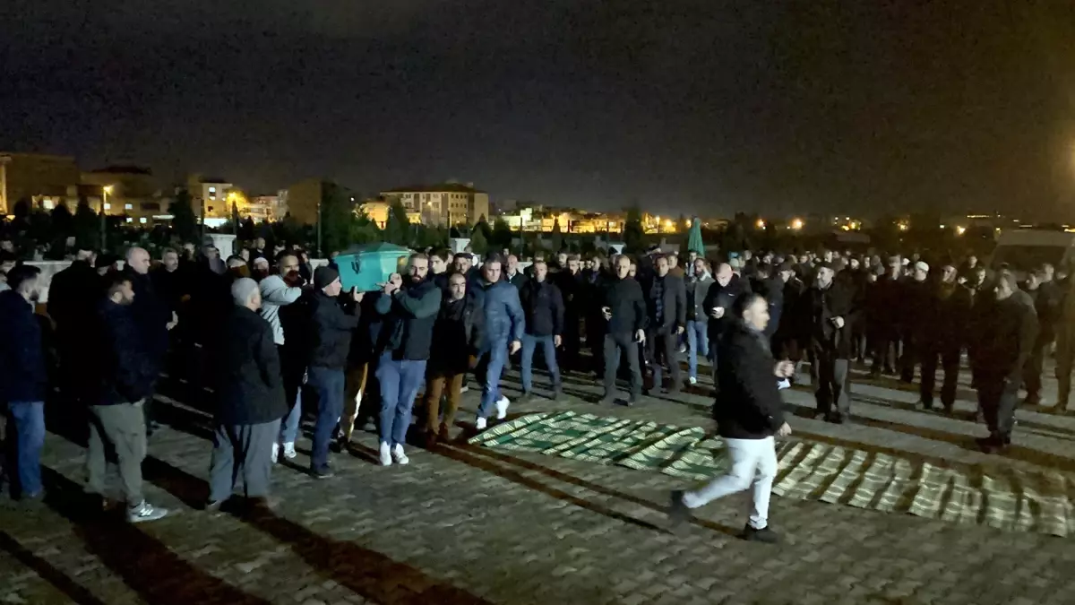 Yaralı Kadın 17 Gün Sonra Hayatını Kaybetti, Cenazesi Turgutlu’da Toprağa Verildi